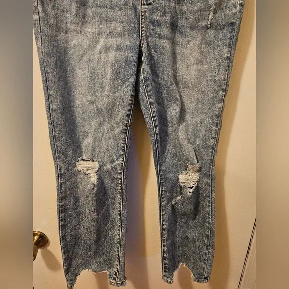 Judy Blue Jeans Blue Denim Cropped Bootcut Distressed Stretch Women's Size 7/28 - Picture 3 of 13